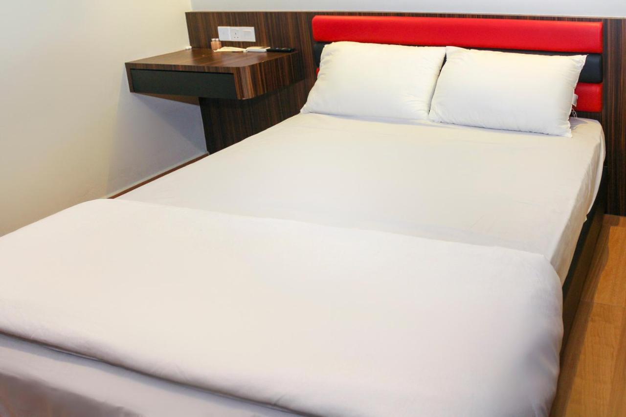 Oyo 90027 Happy Hotel Johor Bahru