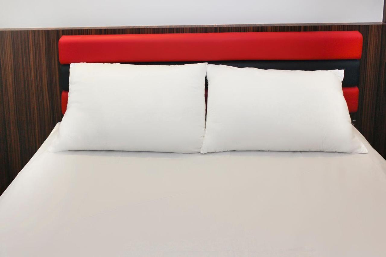 Oyo 90027 Happy Hotel Johor Bahru